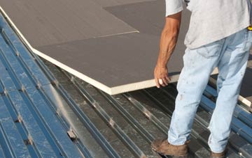 benefits of insulating Gwernymynydd flat roofing